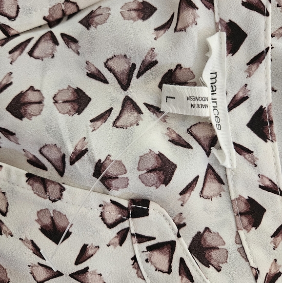 Maurices patterned blouse - Picture 3 of 4